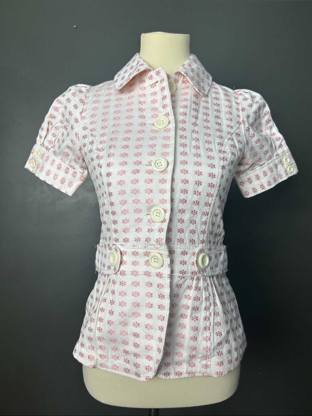 Jaspal White Short Puff Sleeve Button-Up Peplum Brazer w/ Pink Floral Embroidery